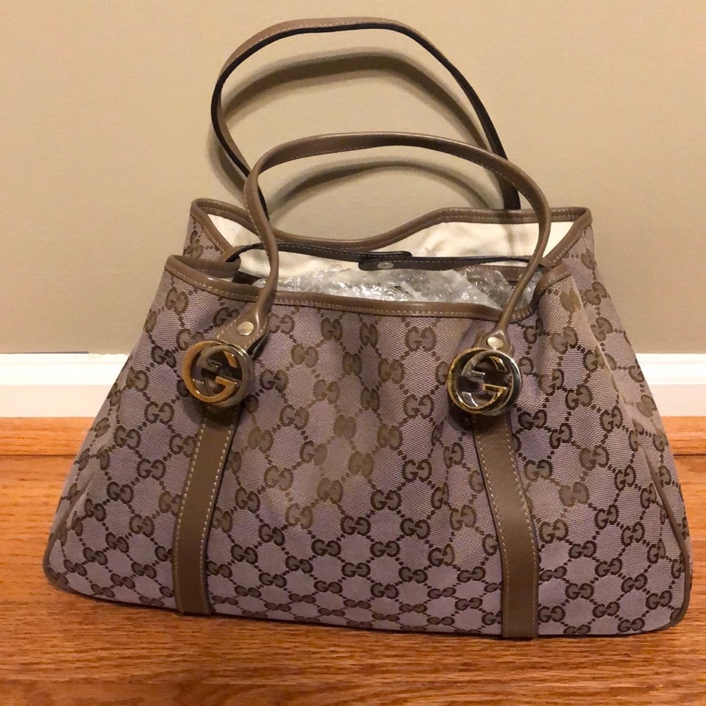Mauve Gucci handbag